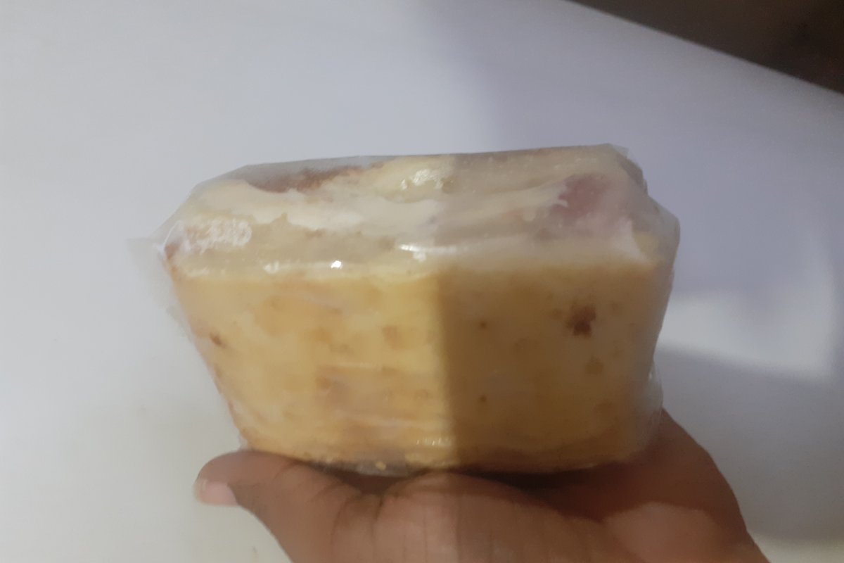 Bolo de ninho com morango