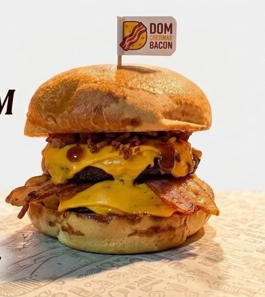 DOM DUPLO CHEDDAR BACON