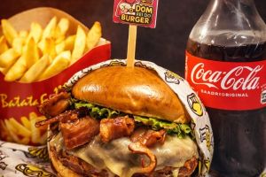 DOM BACON + FRITAS + REFRI