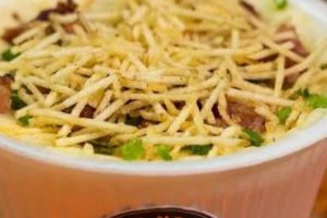 batata recheada de Strogonoff de carne e queijo. pote de 500ml